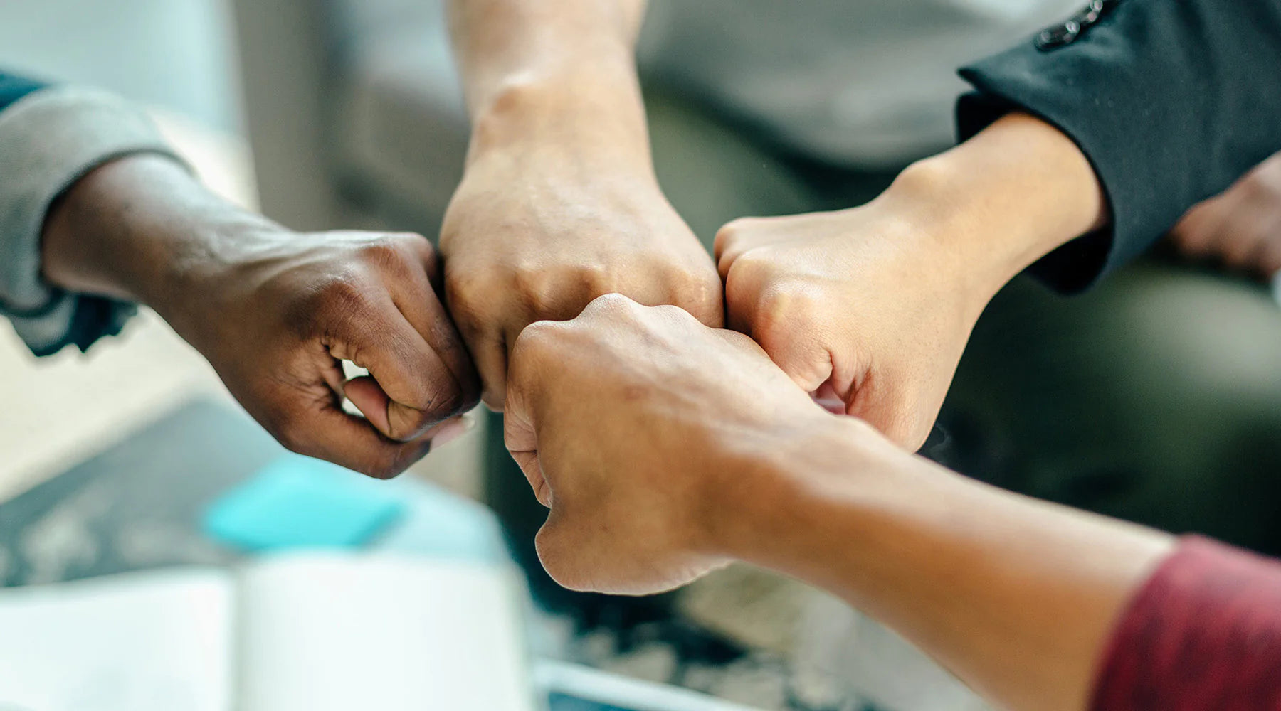 صورة فريق كولمي اتصل بنا